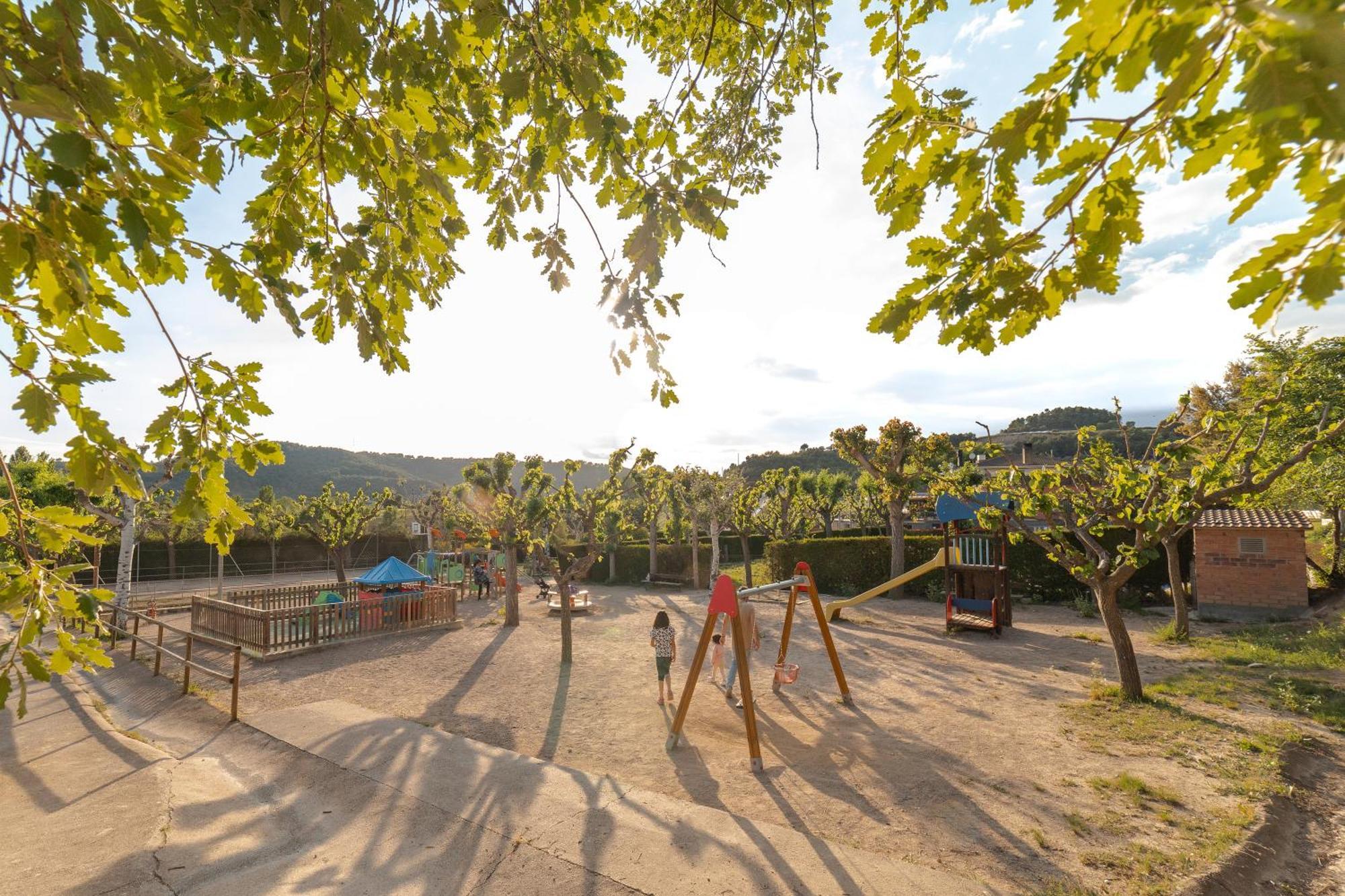 Bungalows - Camping El Solsones Solsona Exterior foto