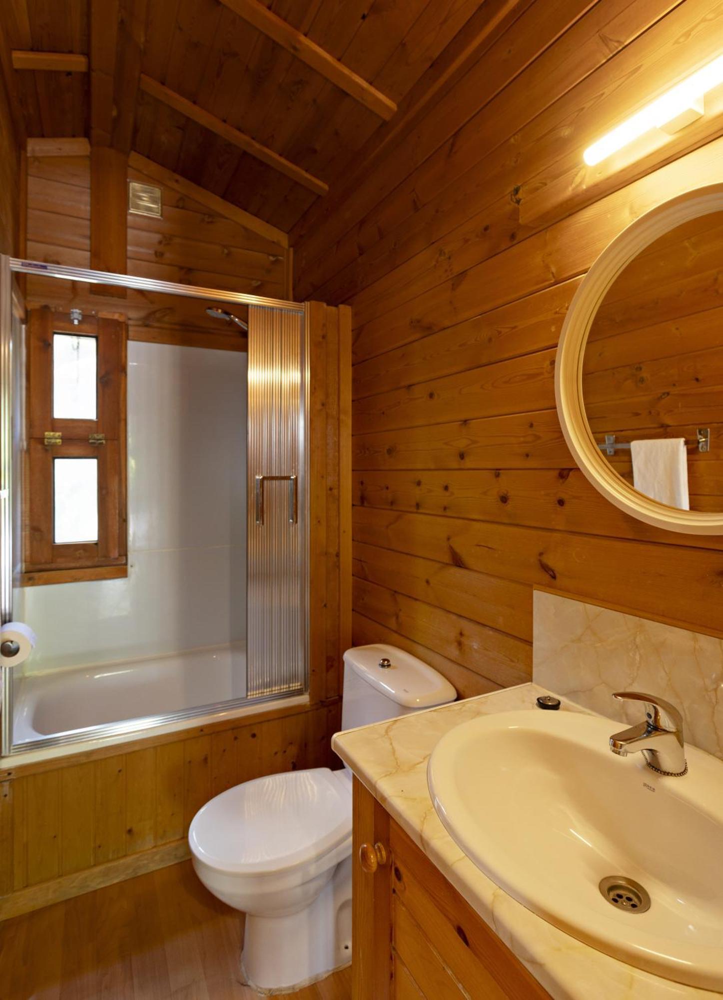 Bungalows - Camping El Solsones Solsona Exterior foto